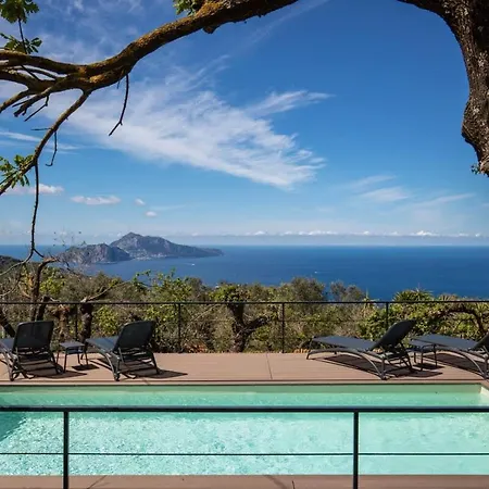 Villa Aprea With Heated Pool, Capri Views And Services Massa Lubrense