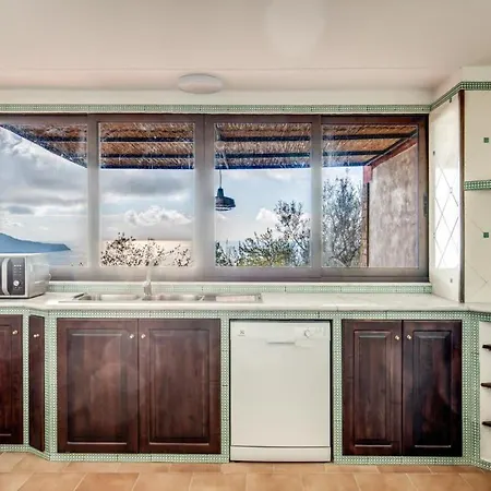 Aprea With Heated Pool, Capri Views And Services *