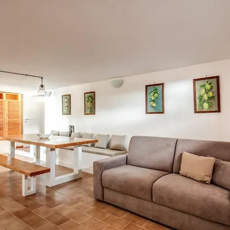 Aprea With Heated Pool, Capri Views And Services Massa Lubrense