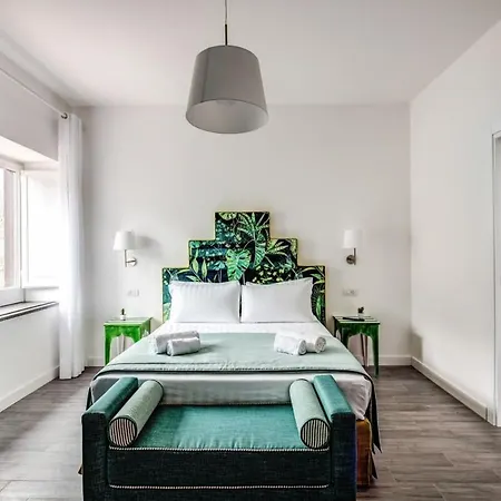 Villa Aprea With Heated Pool, Capri Views And Services